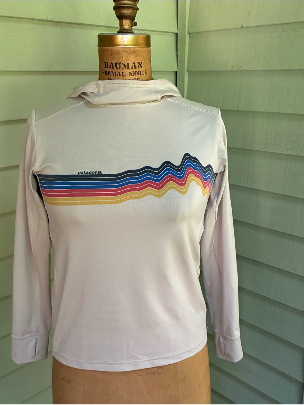 Patagonia Kids Capilene Silkweight Hoodie Sun and Bug Protection Unisex Size 10